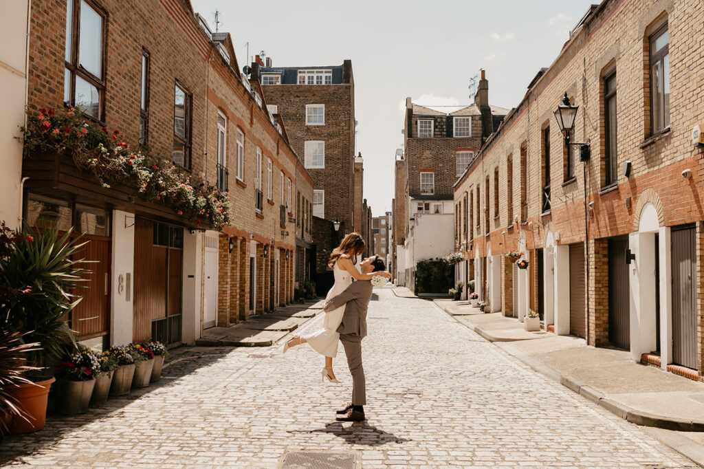 Romantic couple portraits in London