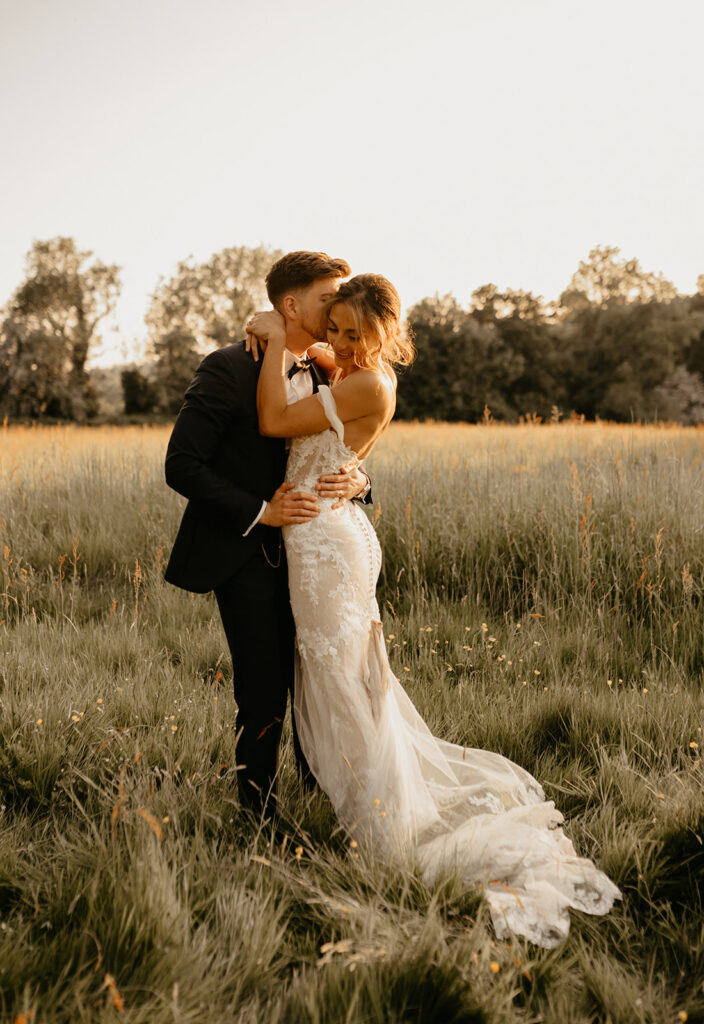 Golden hour at Oak Tree Barn. Kent wedding photographer Megan Donati Photography