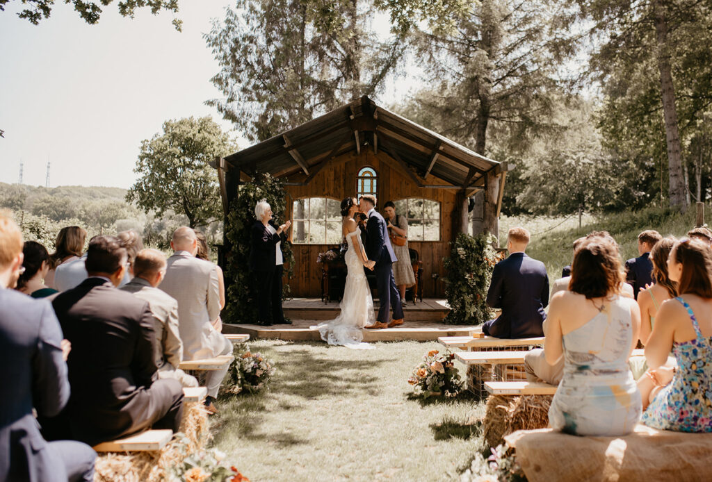 Oak Tree Barn wedding ceremony