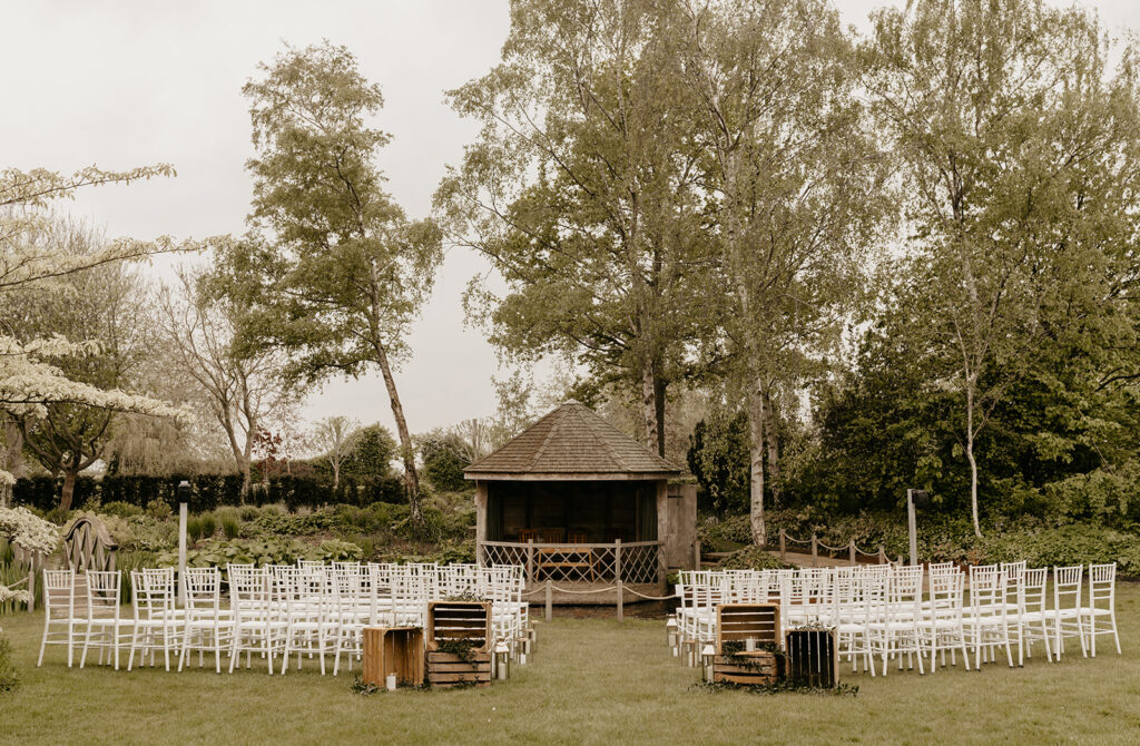 Outdoor wedding venue in Hertfordshire