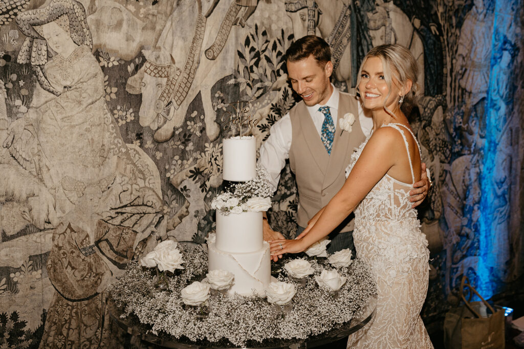 Hatfield House wedding photography. Cake cut