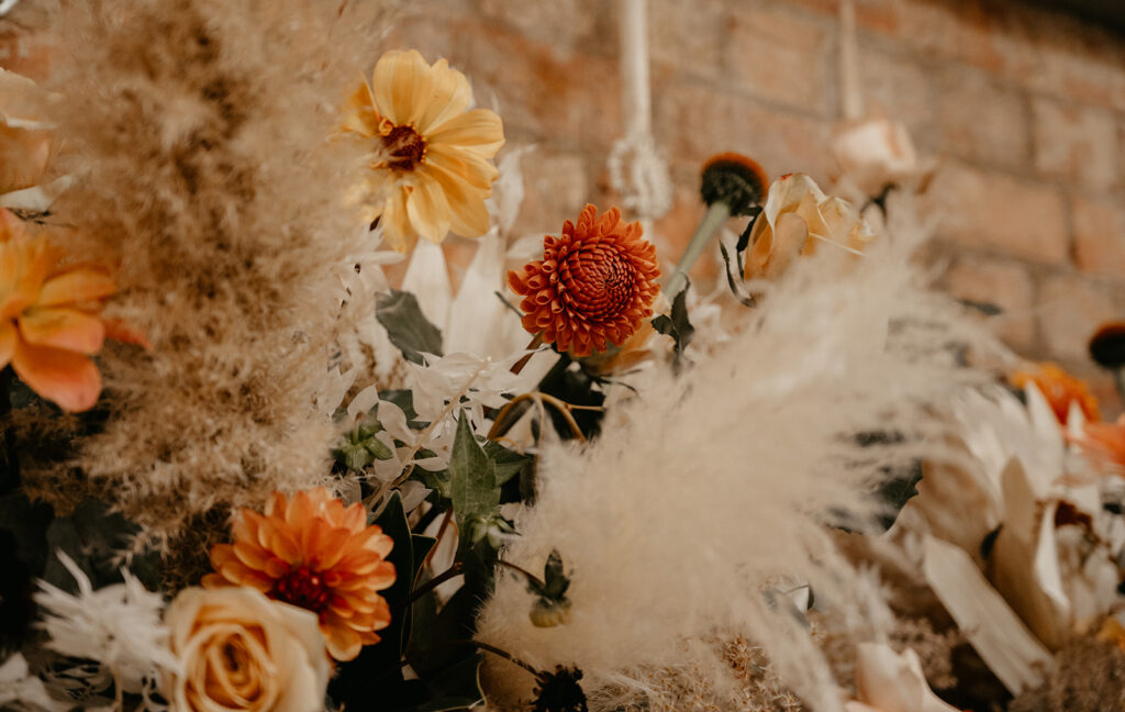 Autumnal wedding flowers with pampas grass