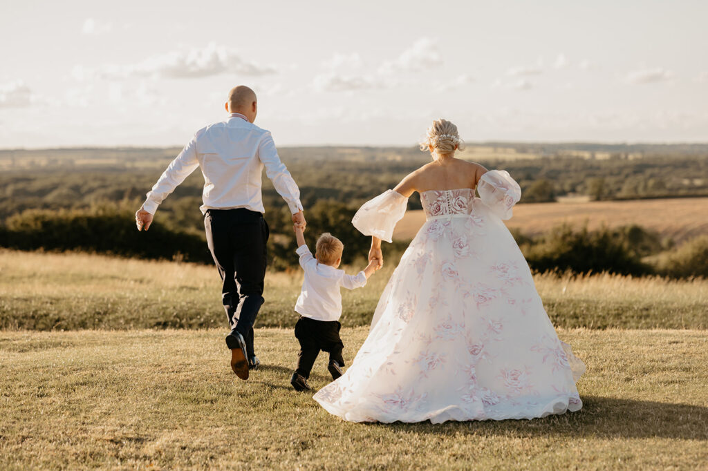 Cotswolds wedding photographer Megan Donati Photography